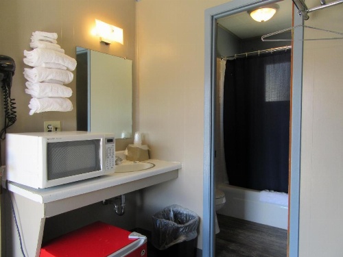 Big Bear Motel image 14