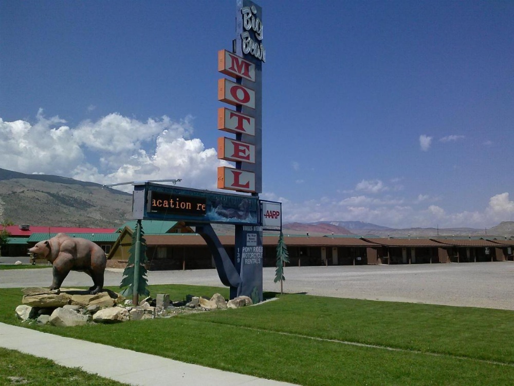 Big Bear Motel Image 49